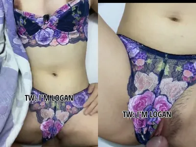 Chịch em bạn gái vú bự trong bộ đồ lót tím mới tặng